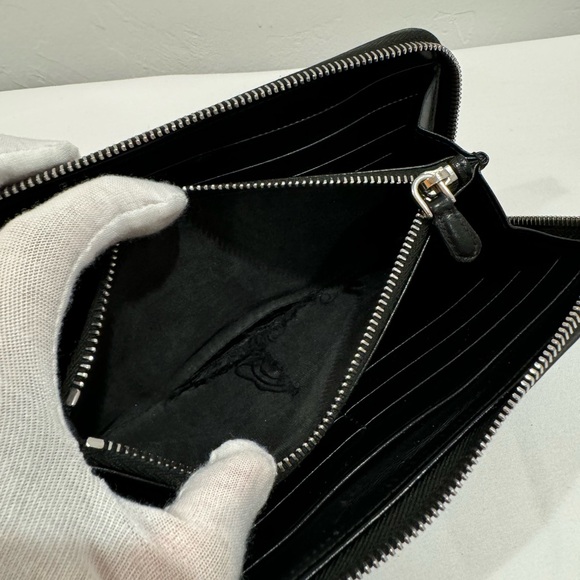 PRADA Saffiano Zippy Wallet - Picture 13 of 16